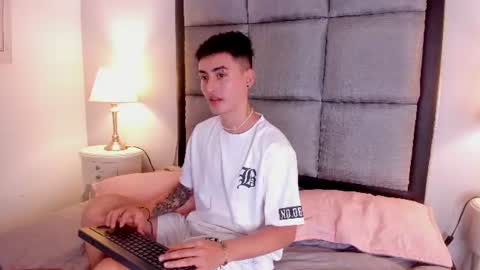 Snapshot of dominik__black chatting on August 3, 7:50 pm dominik__black online show from August 3, 7:50 pm