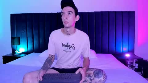 dominik_thompson777 online show from September 10, 4:56 am