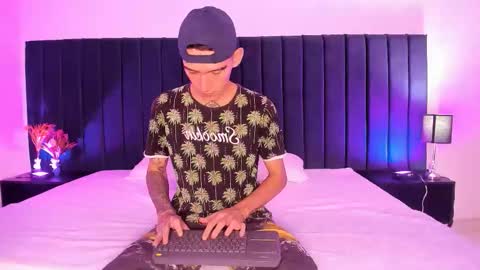 dominik_thompson777 online show from September 17, 2:13 am