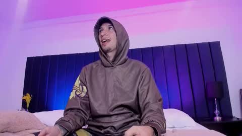 dominik_thompson777 online show from November 4, 7:51 am