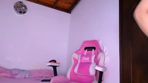   online show from April 12, 5:01 am