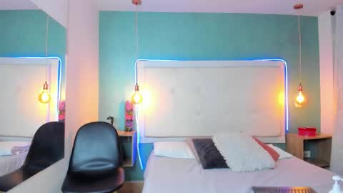 Snapshot of dominikdiaz chatting on February 11, 8:58 pm dominik online show from February 11, 8:58 pm