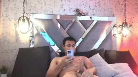 Snapshot of dominus_dark chatting on May 16, 7:56 pm dominous online show from May 16, 7:56 pm