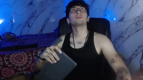 dominus_kane online show from March 3, 11:21 pm