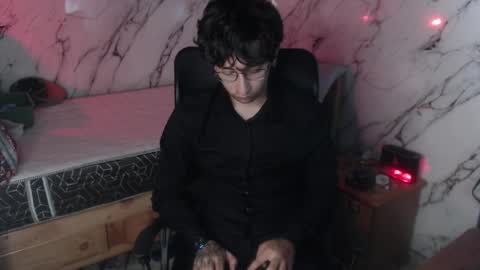 dominus_kane online show from April 7, 4:57 am