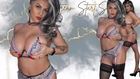 Snapshot of domixdyva chatting on February 2, 9:46 pm Dyva online show from February 2, 9:46 pm