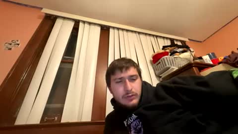 Snapshot of domo556 chatting on February 22, 3:51 am domo556 online show from February 22, 3:51 am