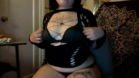 Snapshot of domvexxx chatting on October 22, 2:34 am DomVexxx online show from October 22, 2:34 am