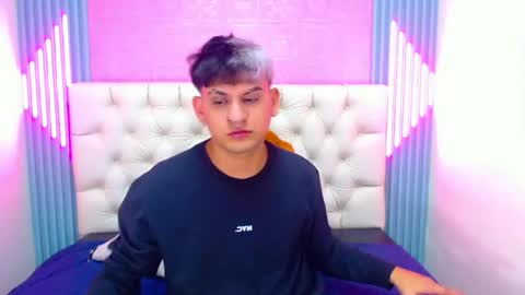 Snapshot of dona_and_carl2 chatting on December 11, 4:49 am DONA Y CARL online show from December 11, 4:49 am