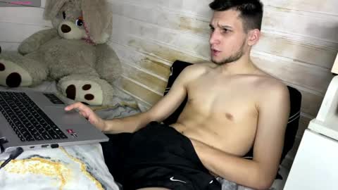 Snapshot of donald_boy chatting on April 4, 4:15 pm Stephanie and online show from April 4, 4:15 pm