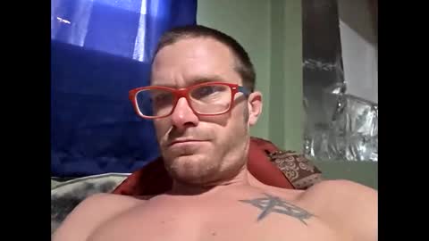 Snapshot of donaldketch05 chatting on November 28, 12:02 am donaldketch05 online show from November 28, 12:02 am