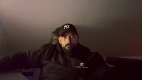 donchriiis online show from October 22, 7:02 pm