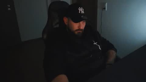 Snapshot of donchriiis chatting on February 3, 1:26 am donchriiis online show from February 3, 1:26 am