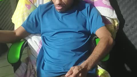 Snapshot of dondiego5511 chatting on May 16, 7:38 am dondiego5511 online show from May 16, 7:38 am