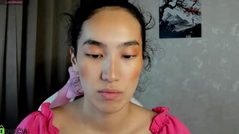 Aura online show from December 1, 3:55 am