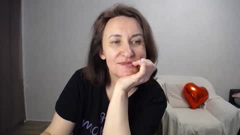 Snapshot of donnalimadonna chatting on February 20, 7:10 am Tatiana 43 curvy sexy body and Joanna redhead 39 years online show from February 20, 7:10 am