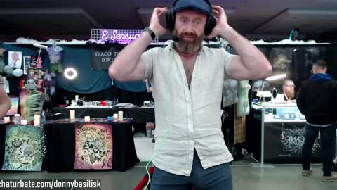 Snapshot of donnybasilisk chatting on February 2, 10:06 pm Donny online show from February 2, 10:06 pm