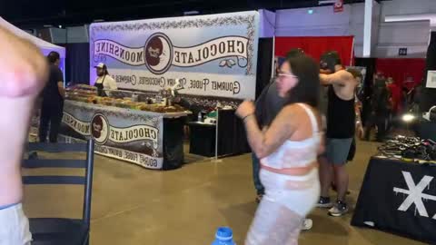 Snapshot of donnybasilisk chatting on October 18, 9:37 pm Donny online show from October 18, 9:37 pm