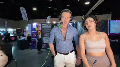 Snapshot of donnybasilisk chatting on November 8, 1:39 am Donny online show from November 8, 1:39 am