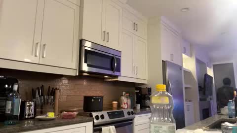 Snapshot of donnybasilisk chatting on November 15, 9:17 am Donny online show from November 15, 9:17 am