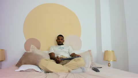 donovan_brown online show from October 6, 1:30 pm