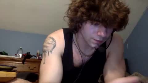 donutking42069 online show from February 26, 12:09 am