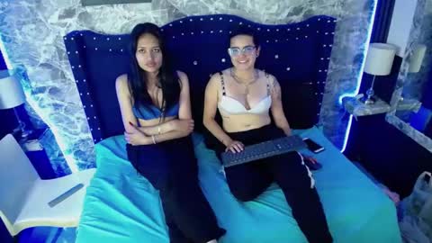 Snapshot of doouble_sin chatting on October 16, 11:17 pm doouble_sin online show from October 16, 11:17 pm