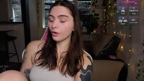 Alice online show from November 25, 8:03 am