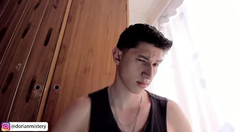 dorian_mystery online show from April 9, 3:50 pm