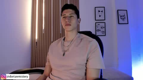 dorian_mystery online show from May 26, 1:01 am