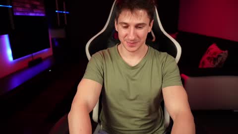 Dorian Reyes online show from December 13, 1:15 am