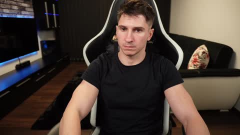 Dorian Reyes online show from December 17, 2:01 am
