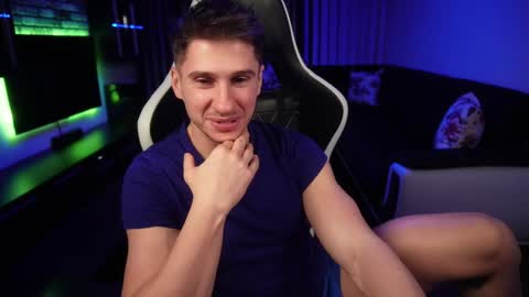 Dorian Reyes online show from December 22, 1:34 am