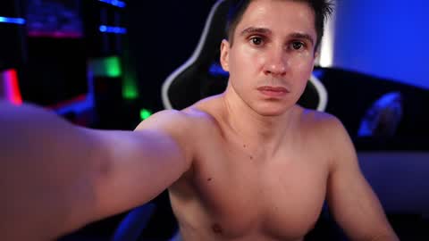 Dorian Reyes online show from January 19, 5:15 am