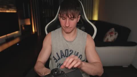 Dorian Reyes online show from December 18, 10:05 pm