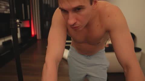 Dorian Reyes online show from February 5, 12:26 am