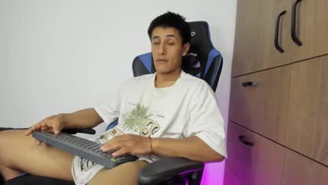 dorman_boy online show from November 12, 3:51 am