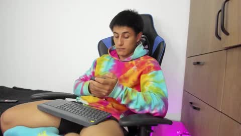 dorman_boy online show from November 17, 11:32 pm