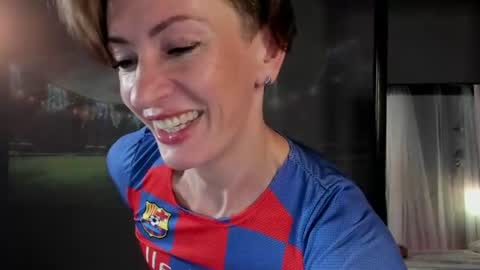 Snapshot of dorothy_meyer chatting on June 18, 5:08 am Dorothy Next stream on Monday at 3am-9am online show from June 18, 5:08 am