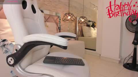  DOROTHY online show from March 1, 6:03 am