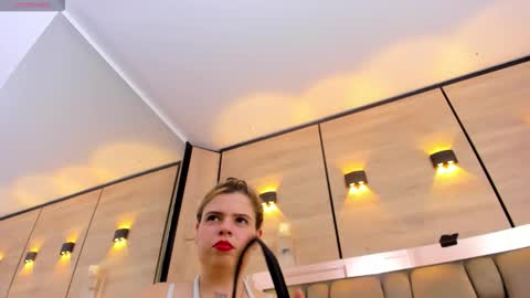  DOROTHY online show from December 3, 4:09 am