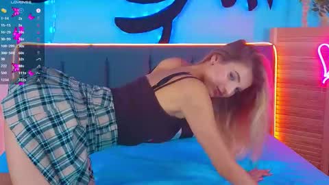 Marie online show from October 4, 7:39 am
