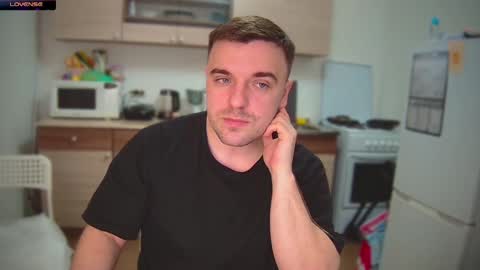 Snapshot of dosilasa chatting on December 4, 7:34 pm Sasha online show from December 4, 7:34 pm