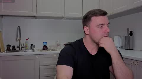 Snapshot of dosilasa chatting on December 2, 4:02 pm Sasha online show from December 2, 4:02 pm