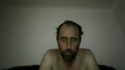 Snapshot of dossy1981 chatting on March 10, 6:40 am dossy1981 online show from March 10, 6:40 am