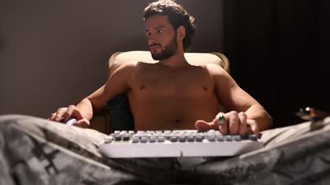 Keen online show from February 18, 6:59 pm