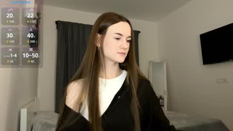 Snapshot of double_sun chatting on May 7, 2:55 pm Alice and Mark online show from May 7, 2:55 pm