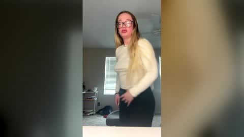 doubleddee22 online show from March 22, 6:22 pm