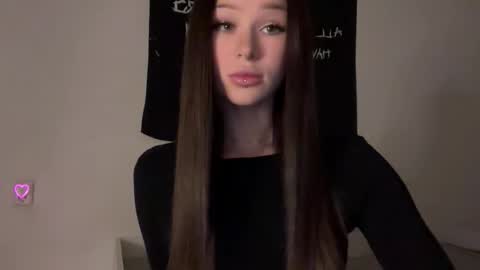 MOLLYYYY dont forget to give me a thumb up online show from October 9, 12:58 pm