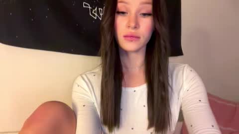 MOLLYYYY dont forget to give me a thumb up online show from October 28, 6:21 pm